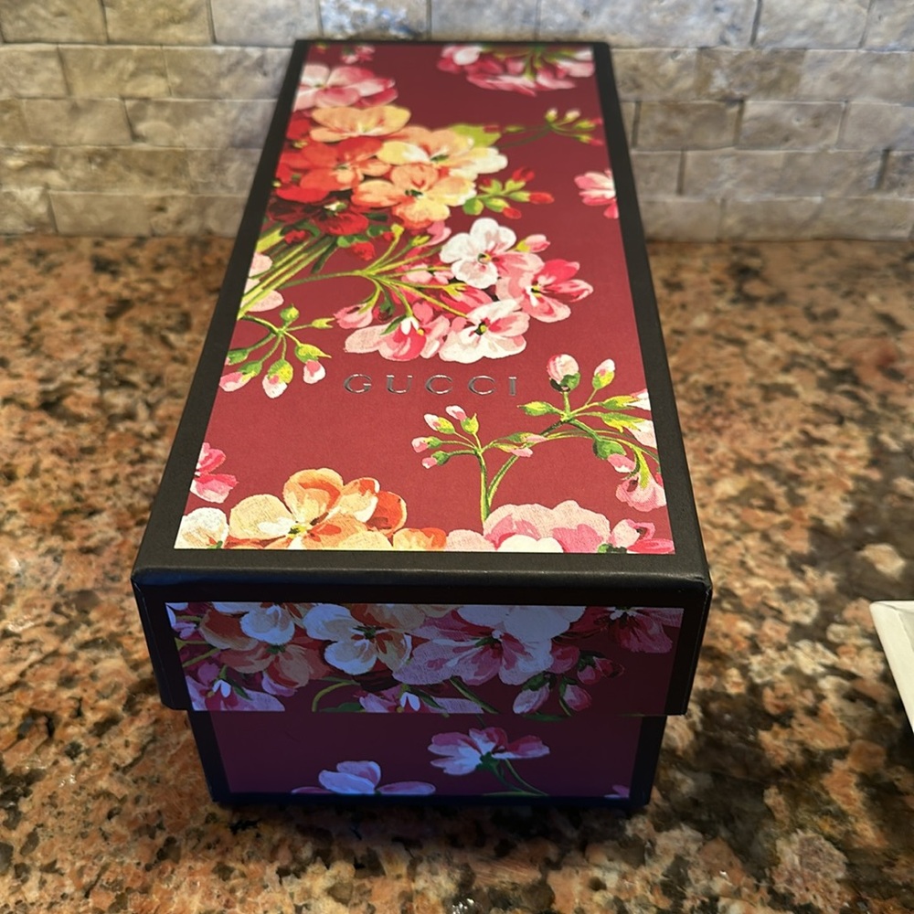 Gucci Shoe Box - Picture 3 of 12